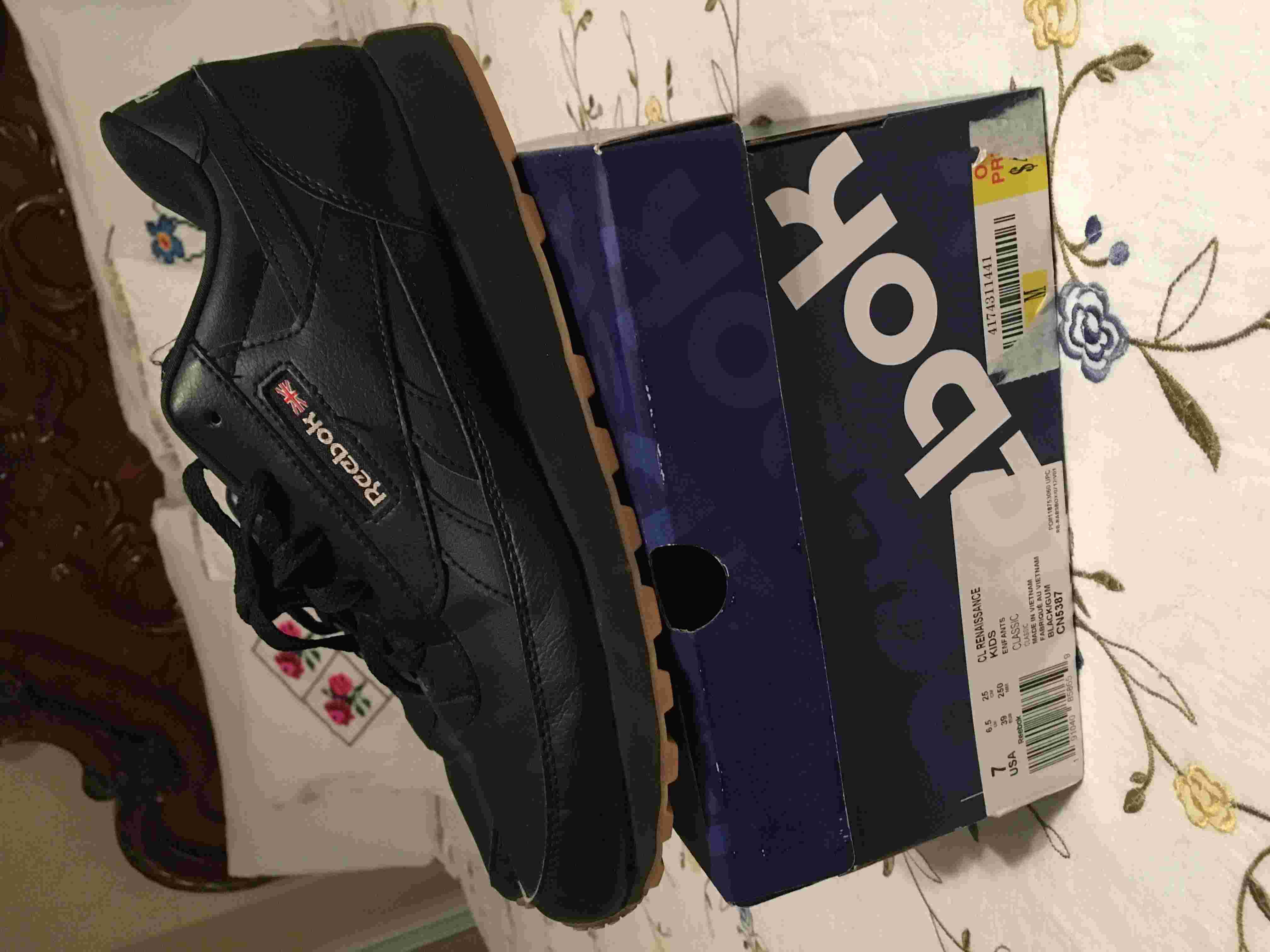 Reebok Classic Renaissance Size 7 Kids